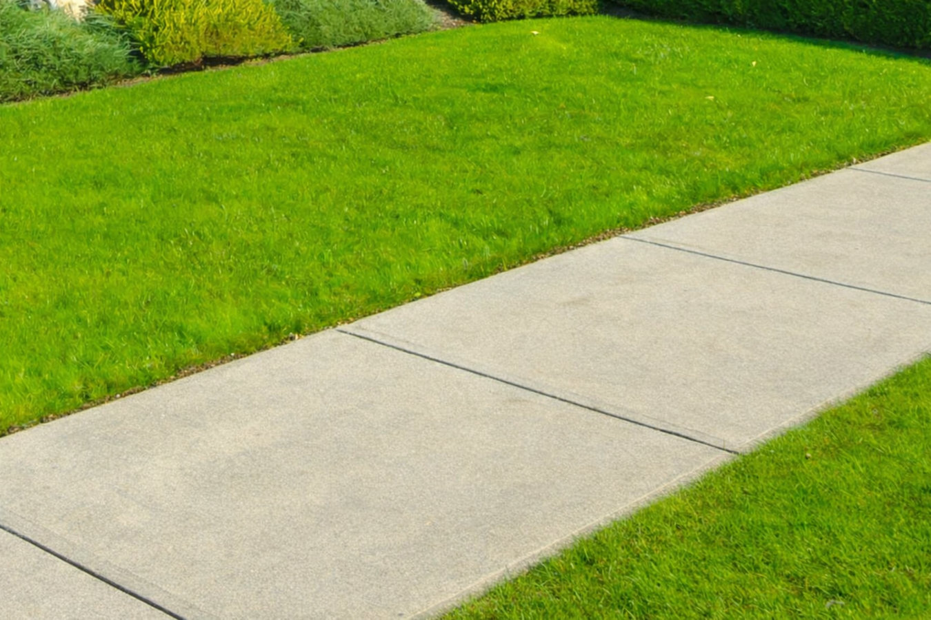 Concrete sidewalk building in Bay City, MI